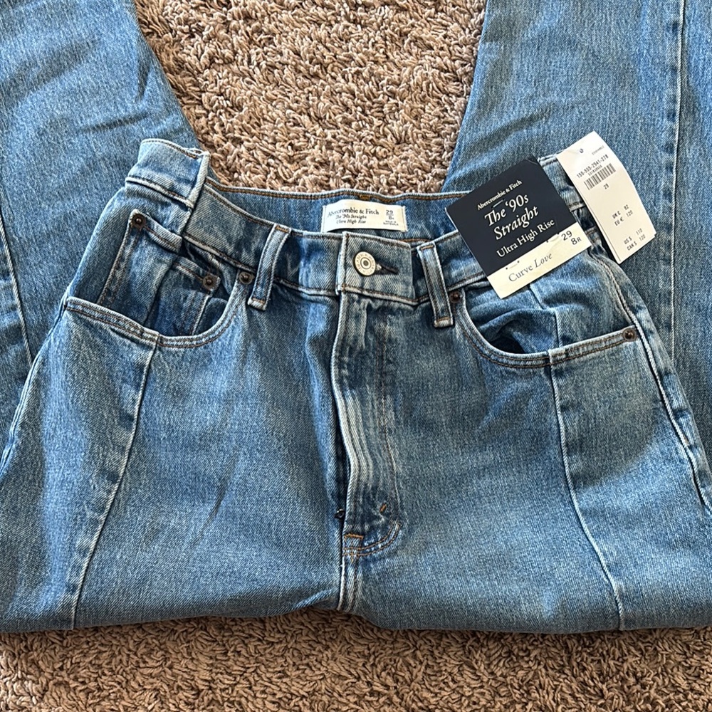 Abercrombie & Fitch Curve Love 90s straight High Rise Jeans